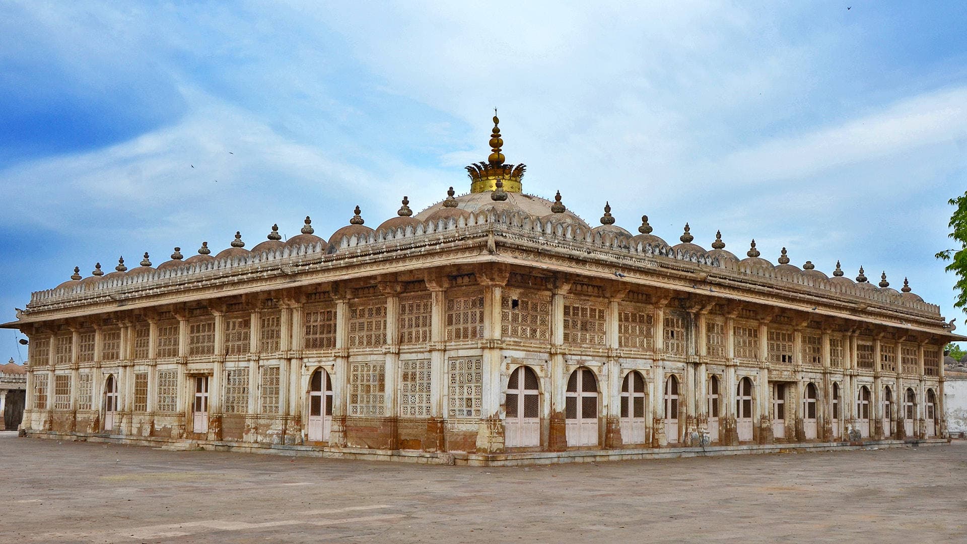 Surat to Ahmedabad Cab - image 2
